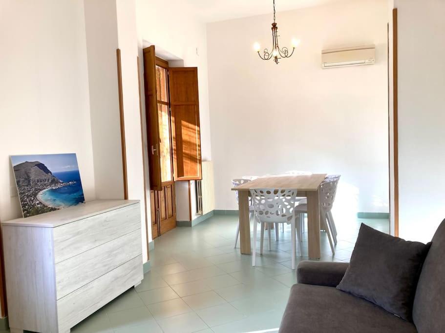 Villa Orlando Mondello Palermo Eksteriør bilde